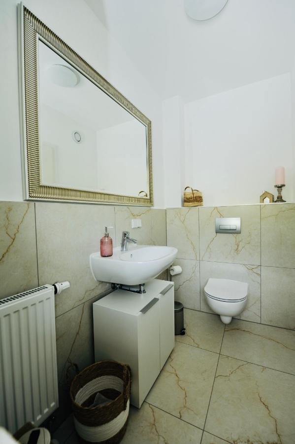 Neu - Premium-Ferienhaus Mosel-Sonne Verbandsgemeinde Verbandsgemeinde Traben-Trarbach Buitenkant foto